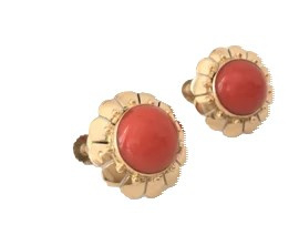 Gouden Oorknoppen Cabochon Geslepen Bloedkoraal - Amsterdam ca 1930