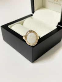 14 K Gouden Opaal Ring Briljant Geslepen Diamant Witte Opaal