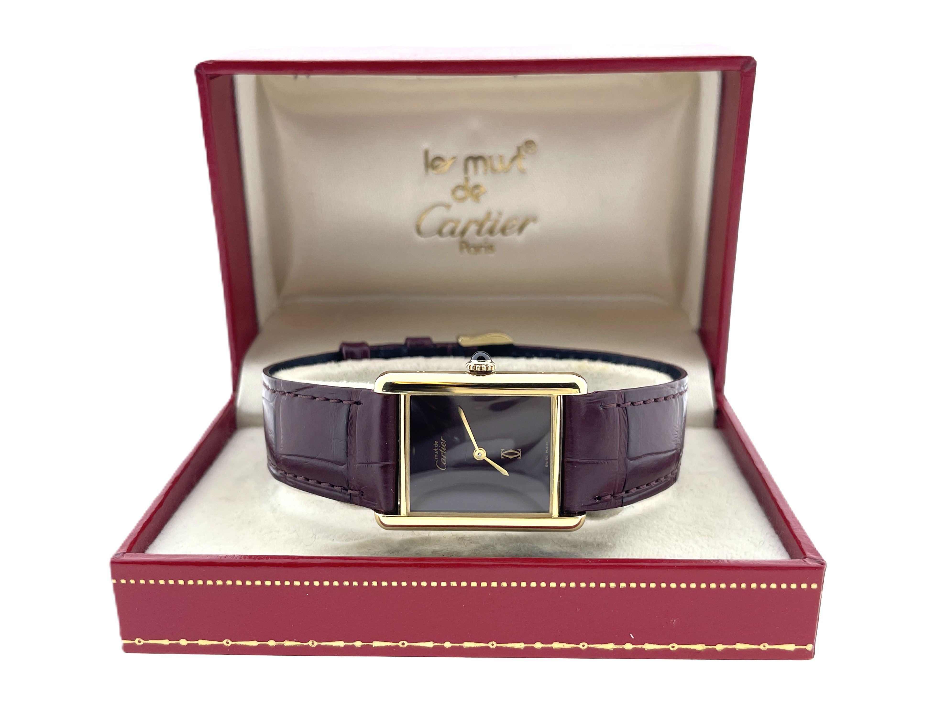 Les Must de Cartier Tank Large Burgundy Red Lacquer - Full Set Incl 'Life-Long' Cartier Garantie