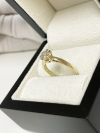 14 K Gouden Rozet Ring ca 0.15 crt Briljant Geslepen Diamant