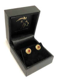 14 K Gouden Rozet Oorstekers Carneool
