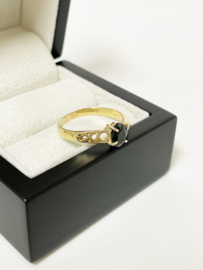 14 K Gouden Ring Ovaal Geslepen Donkerblauw Saffier