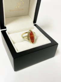 Handvervaardigd Antiek Gouden Ring Met Ovaal Geslepen Streepagaat