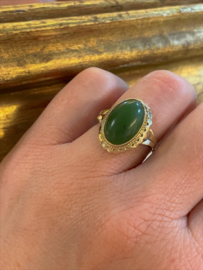 Antiek 14 K Gouden Ring Ovaal Cabochon Nefriet Jade - Datering jaren '70
