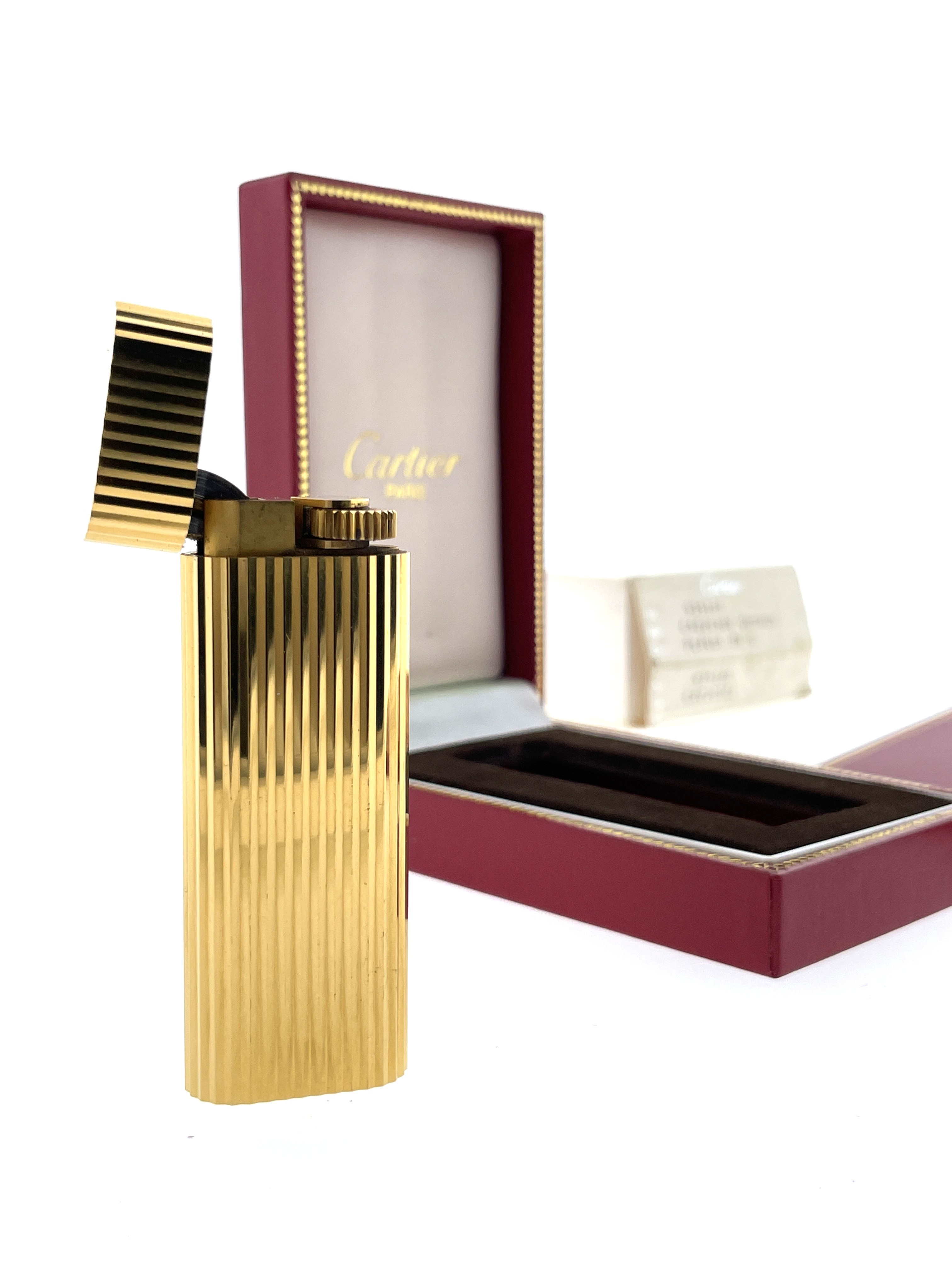 Les Must de Cartier Vintage Aansteker Vermeil Briquet Oval Shaped Striped - Full Set