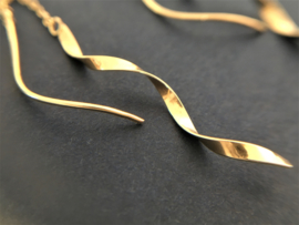 14 K Gouden Fantasie Oorhangers / Draaiers