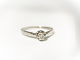 14 K Witgouden Solitair Ring 0.08 crt Briljantgeslepen Diamant  H / VS2