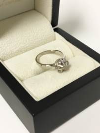Antiek Witgouden Rozet Ring 0.08 crt Briljantgeslepen Diamant H/VVS