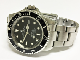 Rolex Sea Dweller 4000  -  Oyster Perpetual Date