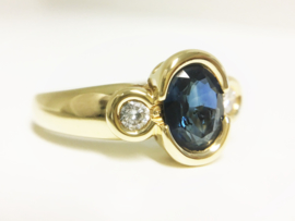 14 K Gouden Ring Saffier 0.30 crt Briljantgeslepen Diamant H / VVSi