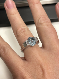 Al Coro 18 Karaat Witgouden Ring 2.2 Ct Ovaal Sky Blue Topaas/Diamant