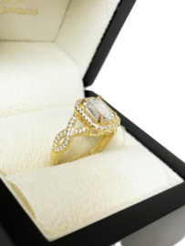 14 Karaat Gouden Solitair Dames Ring Emerald Cut Cubic Zirkonia