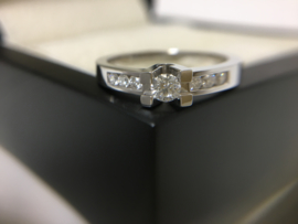 Diamonde 14 K Witgouden Solitair Ring 0.30 crt Diamant H/VVSI
