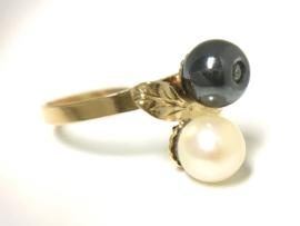 18 Karaat Gouden Parelring 0.025 ct Briljant Geslepen Diamant / Hematiet