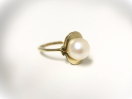 14 K Antiek Gouden Dames Ring Met Parel - 7,7 mm