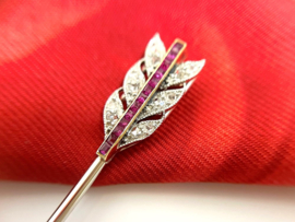 Cartier Art Deco Arrow Pin Broche Robijn Diamant 1914  Incl Gem Report Nederlands Edelsteen Laboratorium / Cartier Service