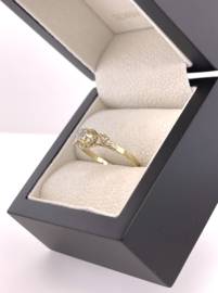 Vintage 14 Karaat Gouden Ring Briljant Geslepen Baby Blue Topaas