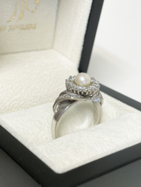 18 K Witgouden Rozet Ring 0.50 Crt Briljant Geslepen Diamant / Parel