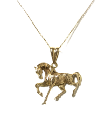 14 Karaat Gouden Ketting Hanger Paard in Draf - 3,3 cm