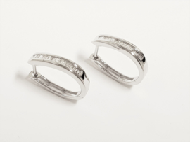 Witgouden Oorhangers 0.33 crt Baguette Geslepen Diamant Wesselton VS1