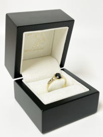 14 K Gouden Ring Ovaal Geslepen Donkerblauw Saffier