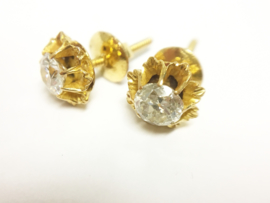21 K Gouden Rozet Oorstekers 0.9 crt Diamant Wesselton