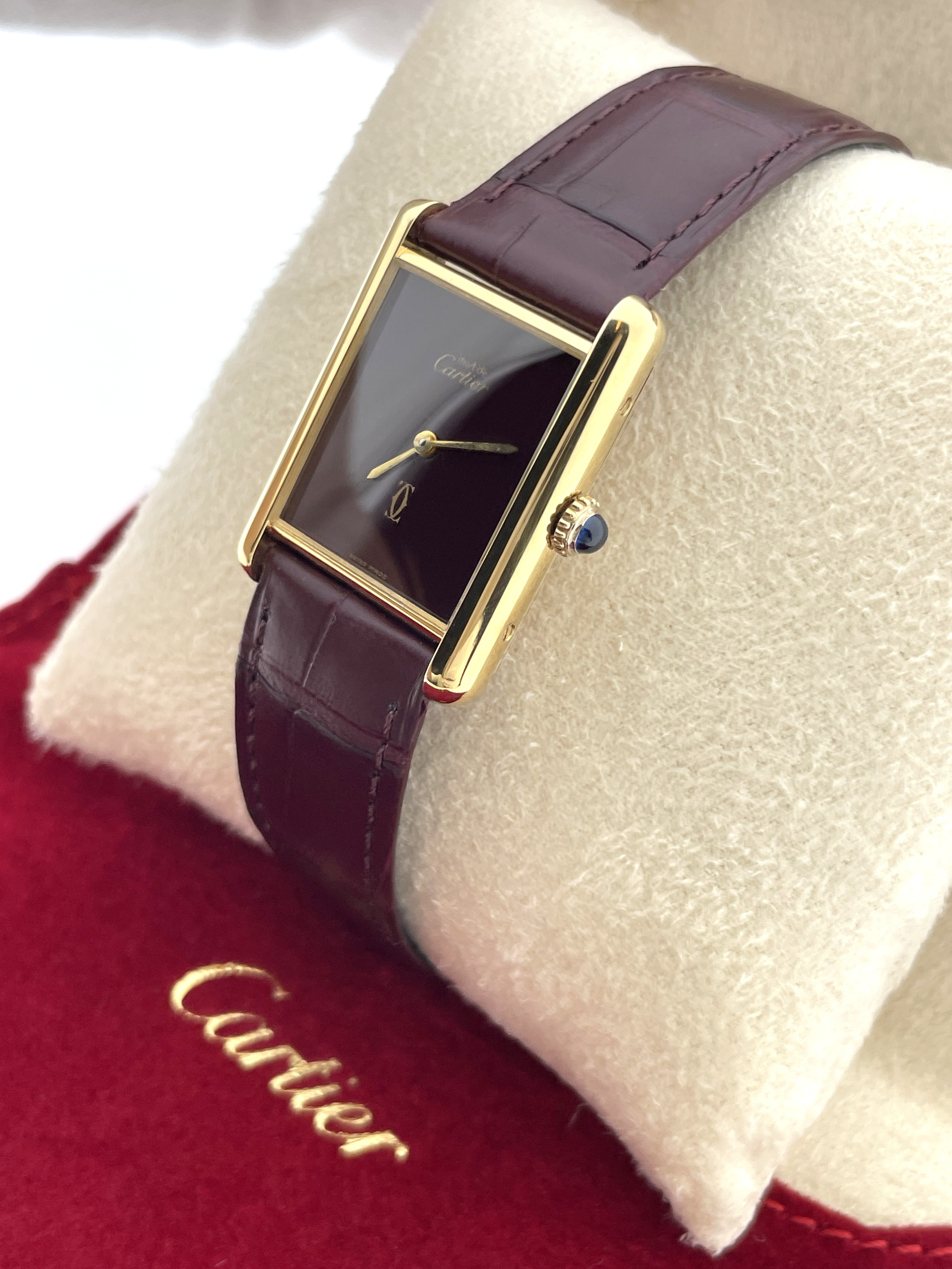 Les Must de Cartier Tank Large Burgundy Red Lacquer - Full Set Incl 'Life-Long' Cartier Garantie