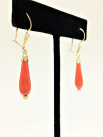 Antiek 14 K Gouden Oorhangers Bloedkoraal