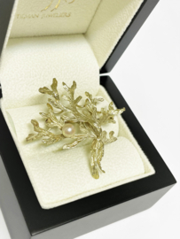 14 Karaat Gouden Koraal Broche Met Cultivé Zoetwater Parel
