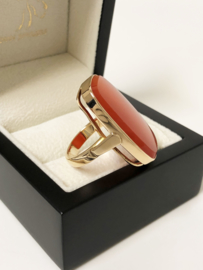 Royale 14 Karaat Gouden Ring Geslepen Carneool 3 x 2 cm - 13,7 g