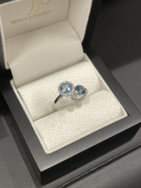 14 K Witgouden Ring London Blue Topaas, Sky Blue Topaas, Diamant