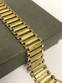 14 K Gouden Schakel Armband (geruwd) Plat - 17,5 cm / 26,25 g