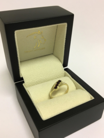 14 K Gouden Slagring Facetgeslepen Granaat