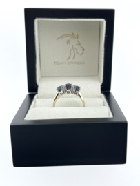 14 Karaat Gouden Maison Birks 3-Steens Ring Ovaal Gefacetteerd Saffier / Diamant