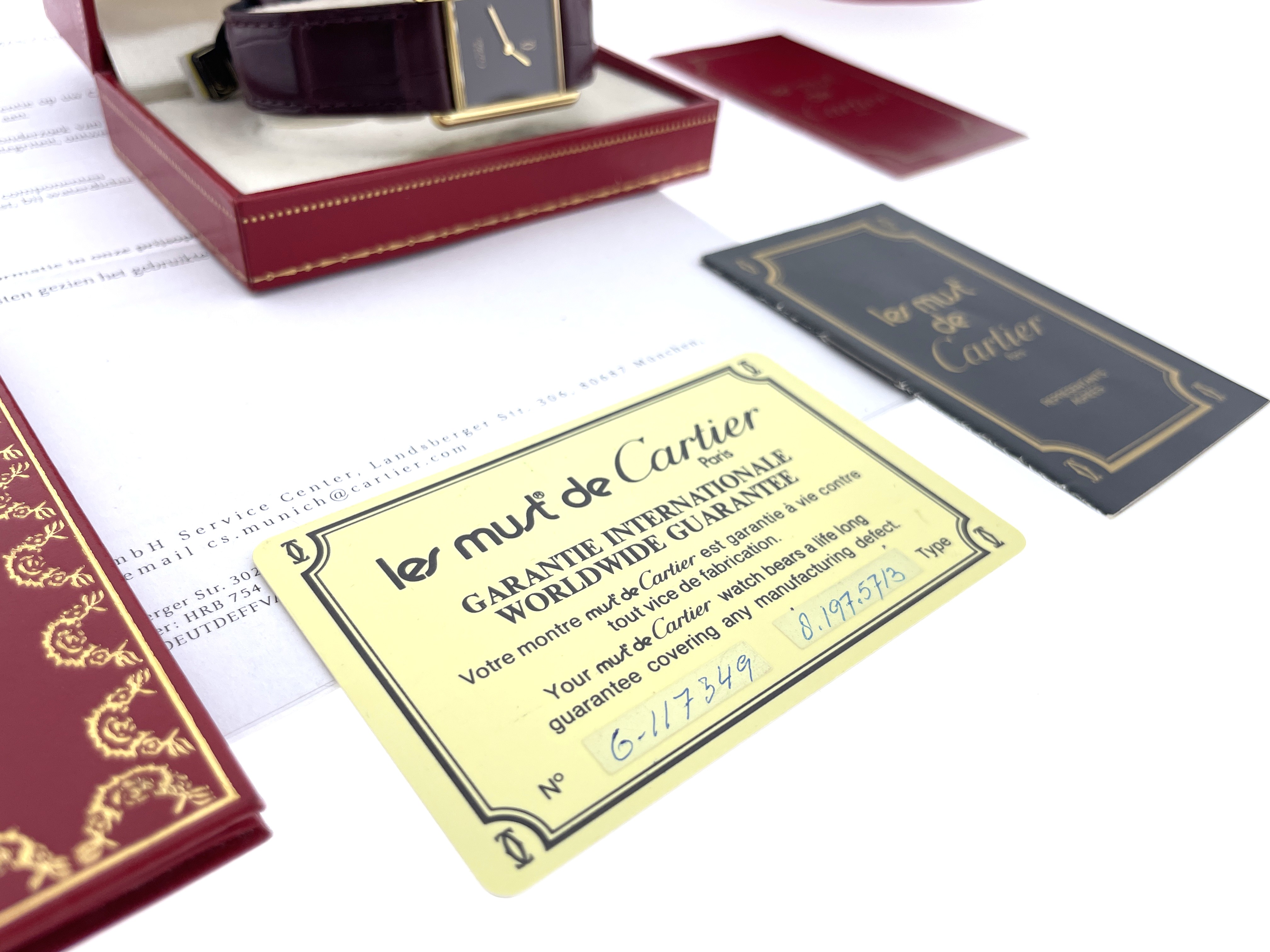 Les Must de Cartier Tank Large Burgundy Red Lacquer - Full Set Incl 'Life-Long' Cartier Garantie