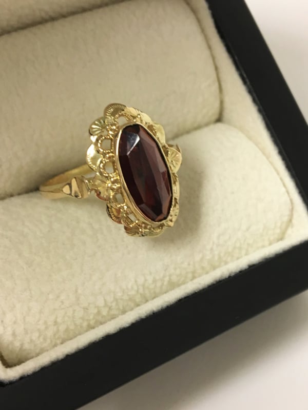 Antiek 14 K Ring Facetgeslepen Granaat | Verkocht | TIEMAN JUWELIERS - Goud verkopen Enschede Almelo Hengelo