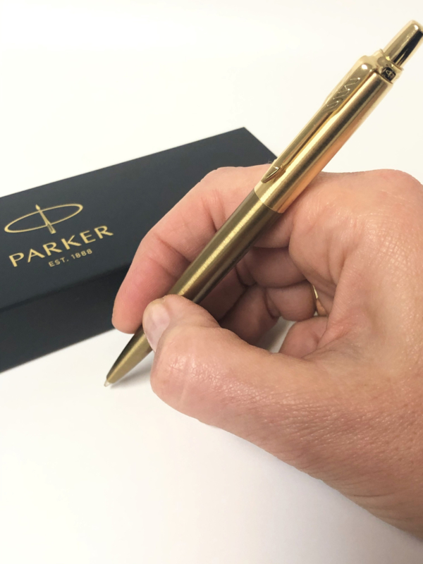 Burgerschap legering redden Parker Royal Jotter Premium West End Brushed Gold - Full Set | Aanstekers  en pennen | TIEMAN JUWELIERS - Goud verkopen Enschede Almelo Hengelo  Overijssel