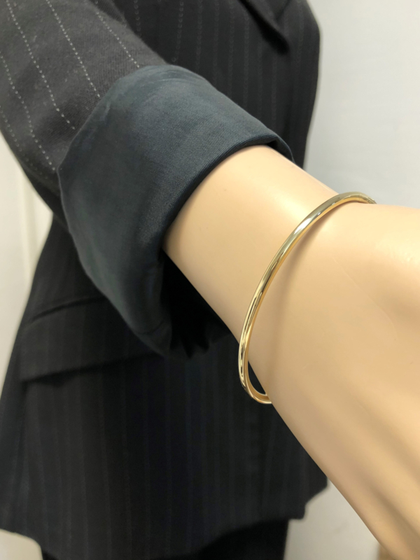 Op maat over het algemeen amusement 14 K Massief Gouden Slaven Armband / Bangle - 11,8 g / 17,5 cm / 2,5 mm |  Gouden Armbanden | TIEMAN JUWELIERS - Goud verkopen Enschede Almelo Hengelo  Overijssel
