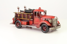 A TIN MODEL OF A FIRETRUCK