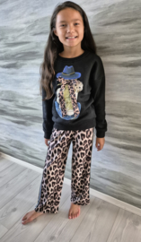 Gave leopard pants