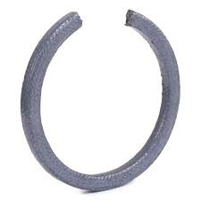 Mercedes OM621 crankshaft seal