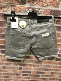 Hound short maat 140