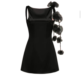 SATIN ROSE DRESS BLACK