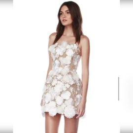 WHITE SHORT FLOWER DRESS