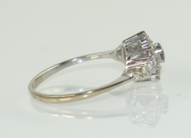 Vintage 18 karaat gouden bloemvormige ring met diamanten