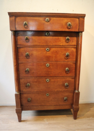 Antieke Hollandse chiffonière