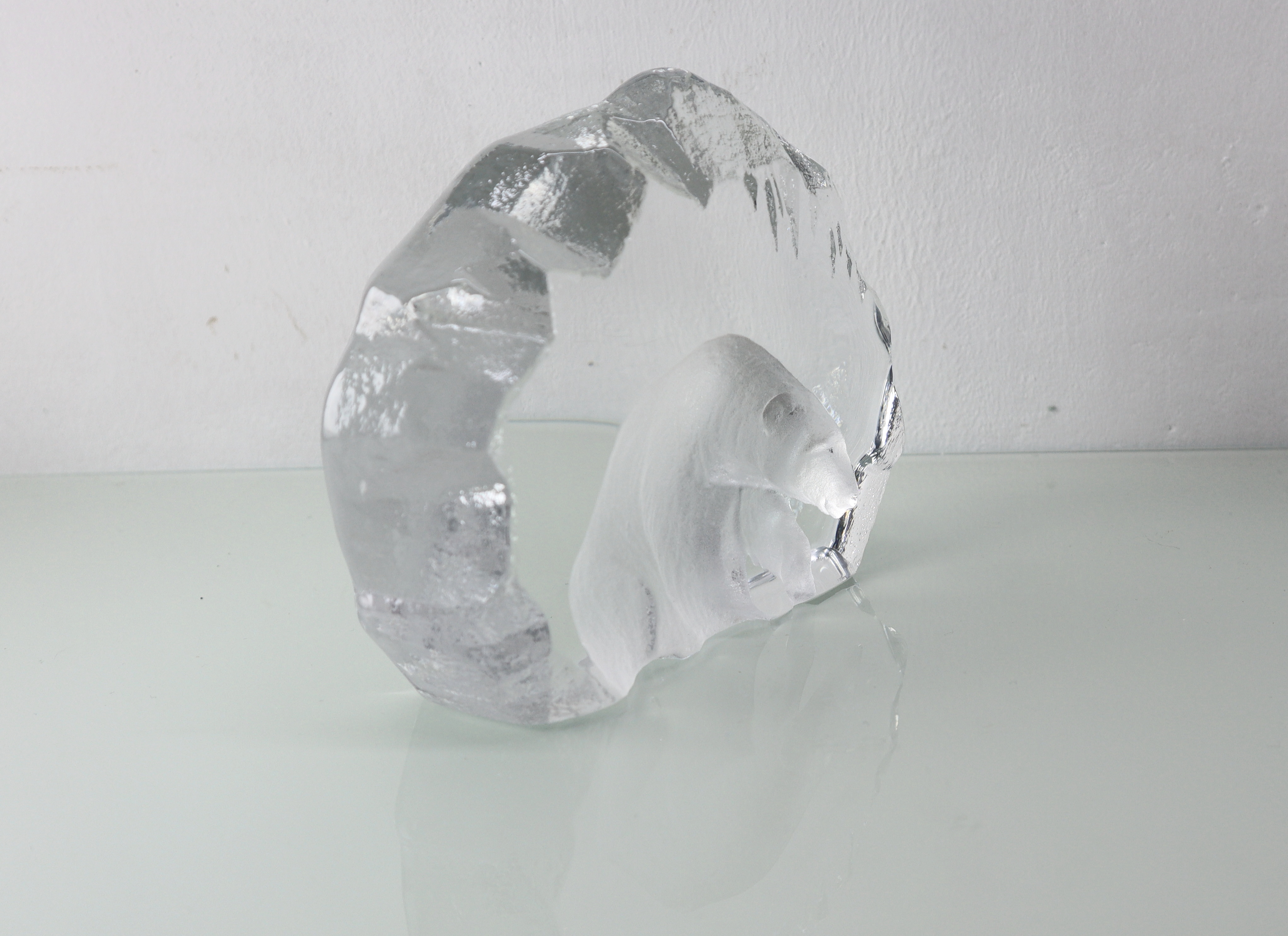 Glazen sculptuur ijsbeer  Mats Jonasson