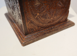 Antiek kerfsnede stoofje, 1866