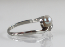 Antieke witgouden ring 'Toi et Moi' met parel en diamant