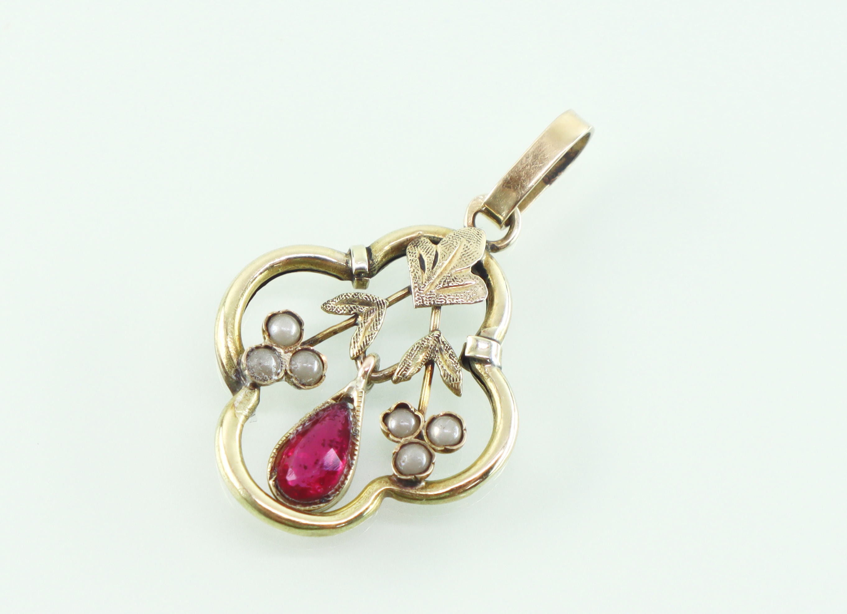 Jugendstil gouden hangertje robijn en parels